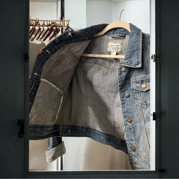 Distressed Jean Jacket - Picture 4 of 6